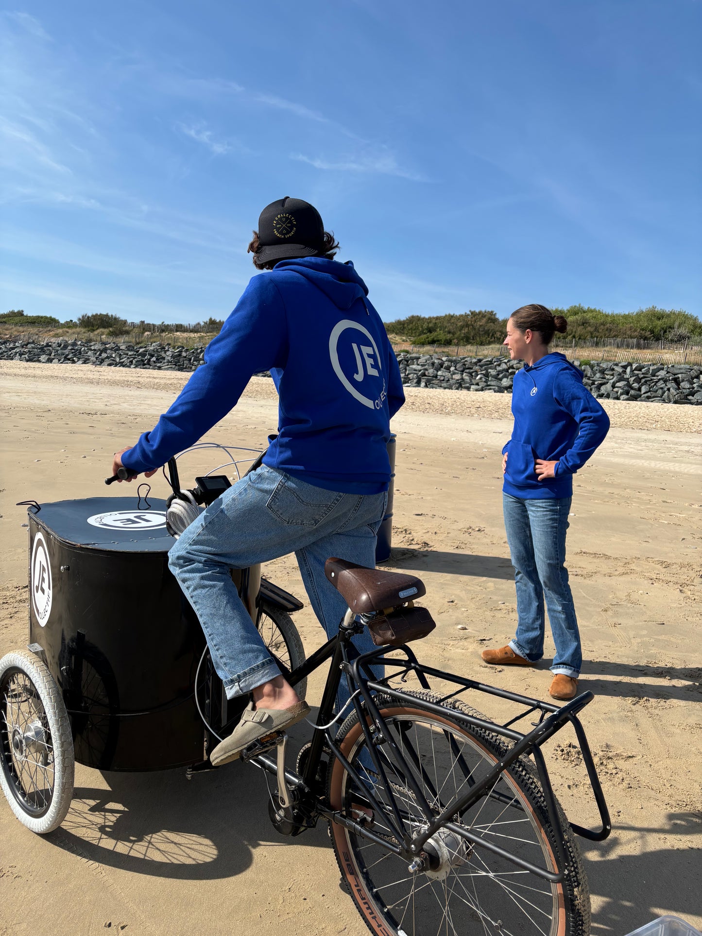 Hoodie Bleu Électrique