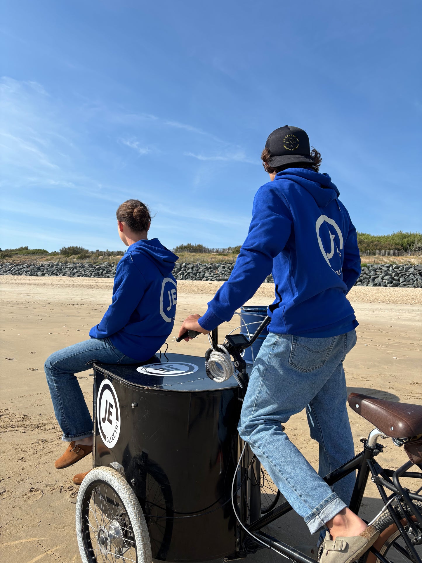 Hoodie Bleu Électrique